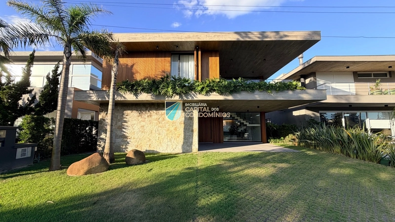 Sobrado mobiliado e decorado no Condomínio La Plage em Xangri-lá