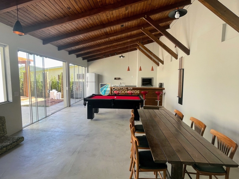 Casa com piscina: 25ª foto da galeria de imagens do imóvel