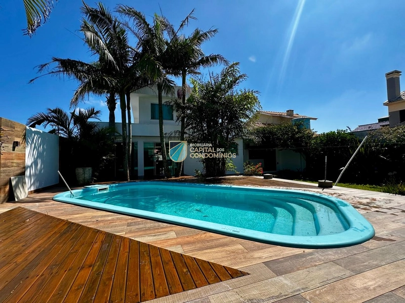 Sobrado junto ao mar no centro: 2ª foto da galeria de imagens do imóvel