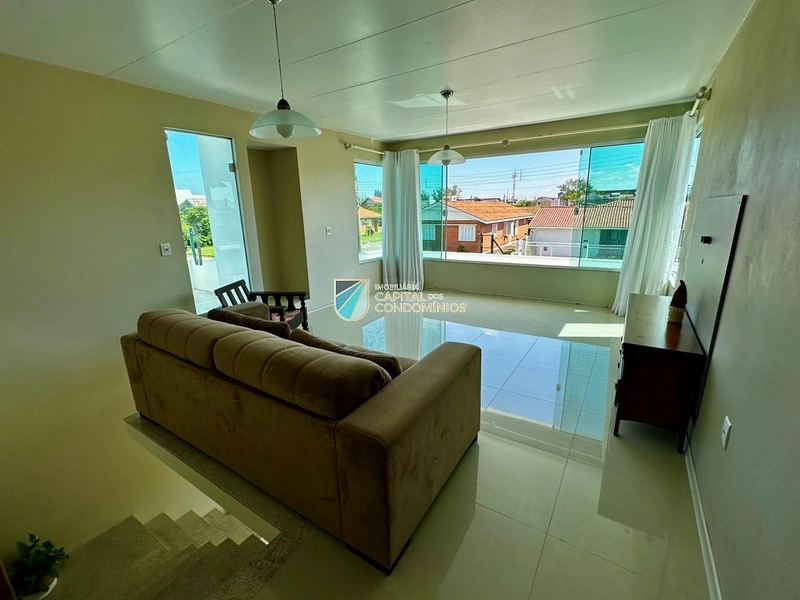 Sobrado junto ao mar no centro: 26ª foto da galeria de imagens do imóvel