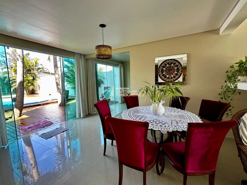 Sobrado junto ao mar no centro: 12ª foto da galeria de imagens do imóvel