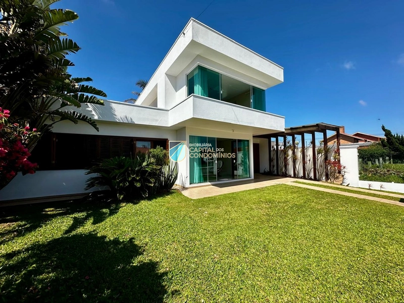 Sobrado junto ao mar no centro: 4ª foto da galeria de imagens do imóvel