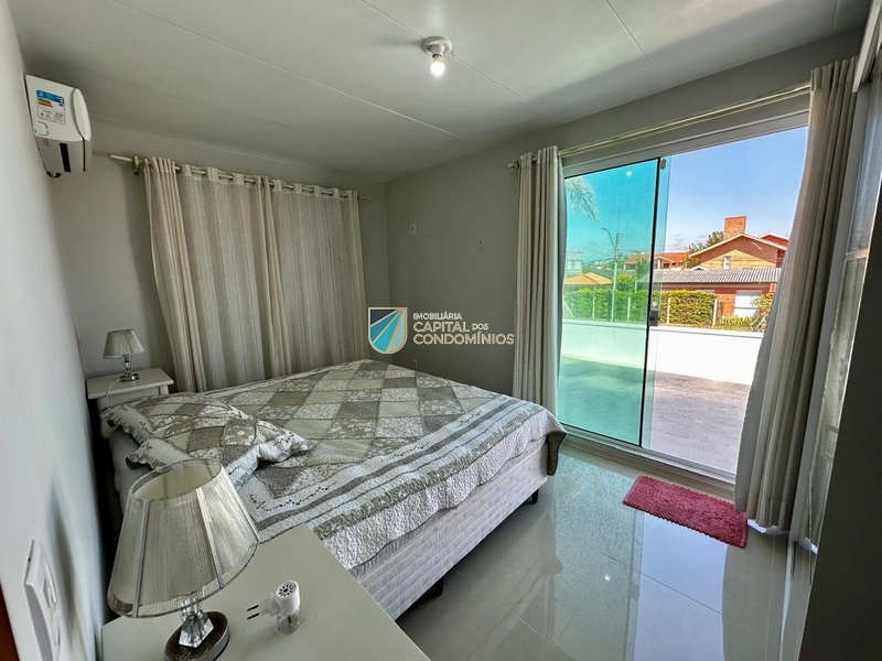 Sobrado junto ao mar no centro: 29ª foto da galeria de imagens do imóvel