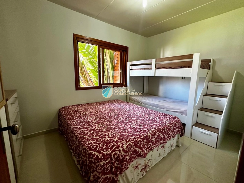 Sobrado junto ao mar no centro: 25ª foto da galeria de imagens do imóvel