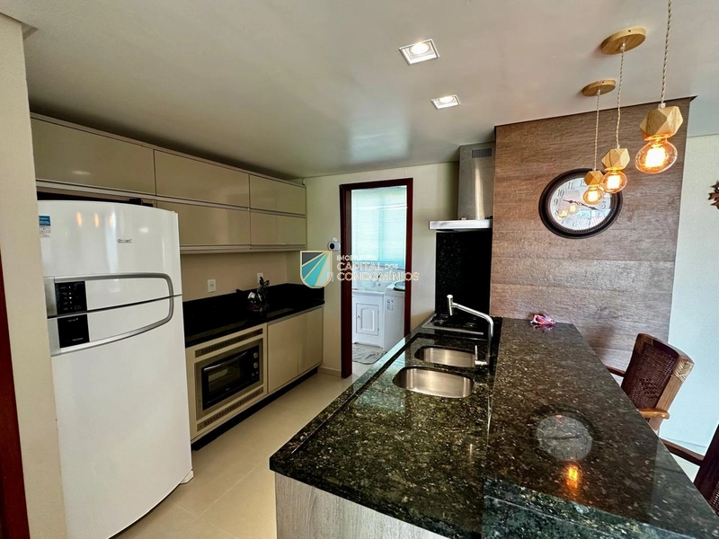 Sobrado junto ao mar no centro: 9ª foto da galeria de imagens do imóvel