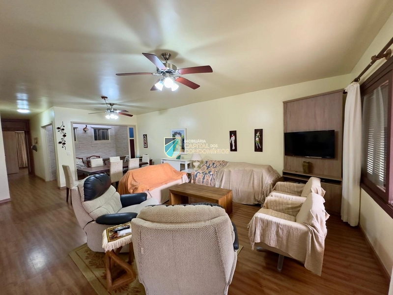 Casa no centro: 4ª foto da galeria de imagens do imóvel