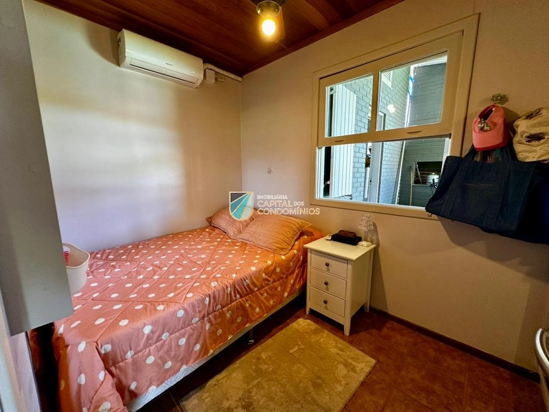 Casa no centro em 2 terrenos com piscina: 19ª foto da galeria de imagens do imóvel