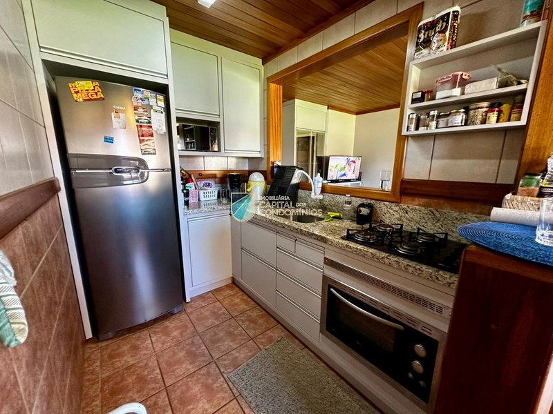 Casa no centro em 2 terrenos com piscina: 25ª foto da galeria de imagens do imóvel