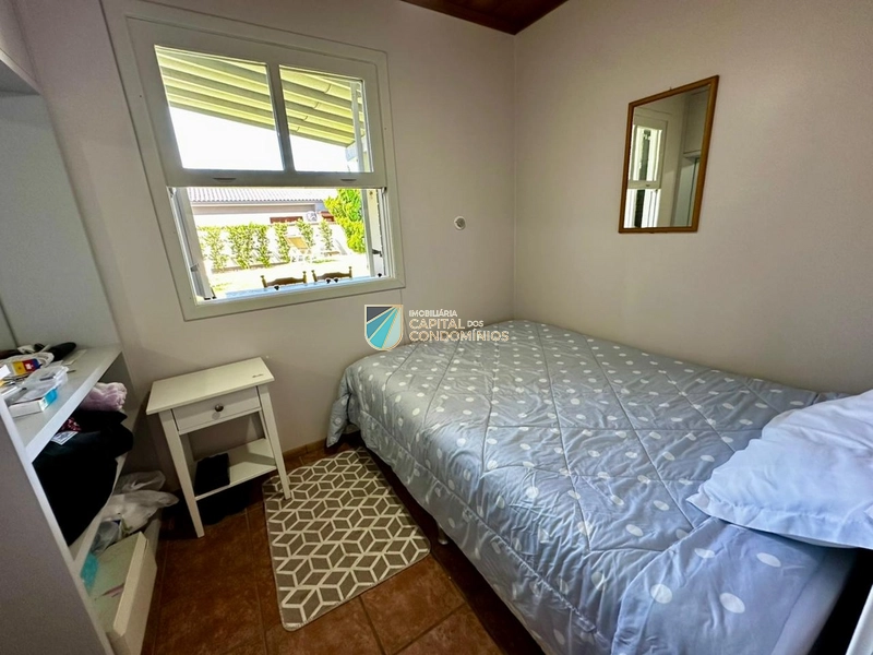 Casa no centro em 2 terrenos com piscina: 18ª foto da galeria de imagens do imóvel