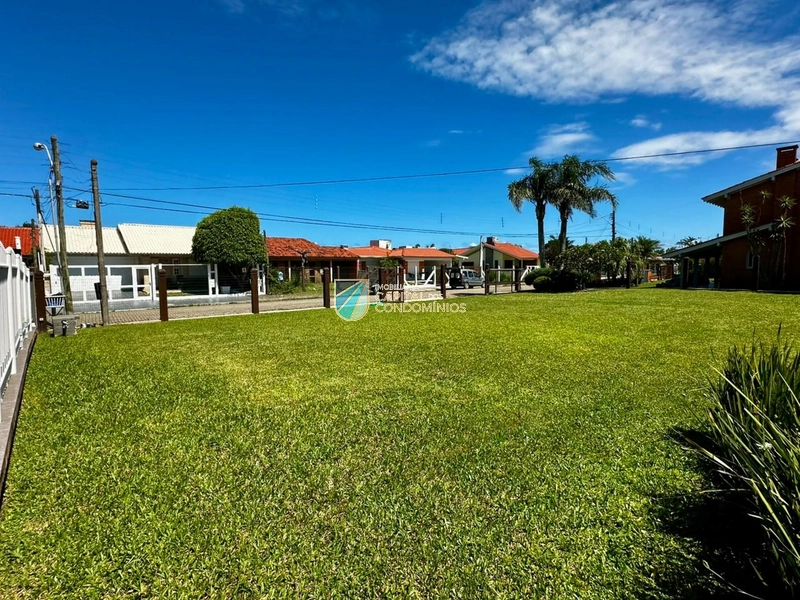 Casa no centro em 2 terrenos com piscina: 7ª foto da galeria de imagens do imóvel