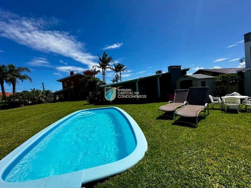 Casa no centro em 2 terrenos com piscina: 9ª foto da galeria de imagens do imóvel