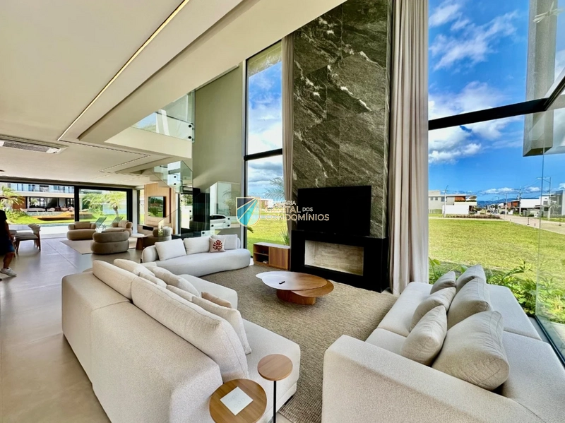 Sobrado mobiliado beira lago no Amare em Xangri-lá: 2ª foto da galeria de imagens do imóvel