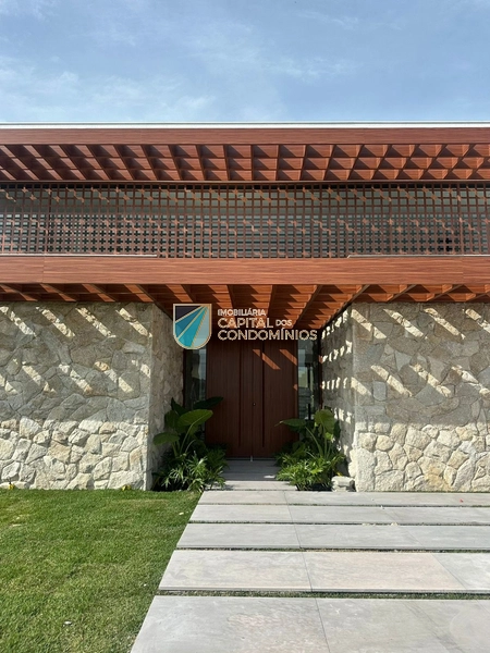 Sobrado mobiliado e decorado no condomínio Lótus Atlântida