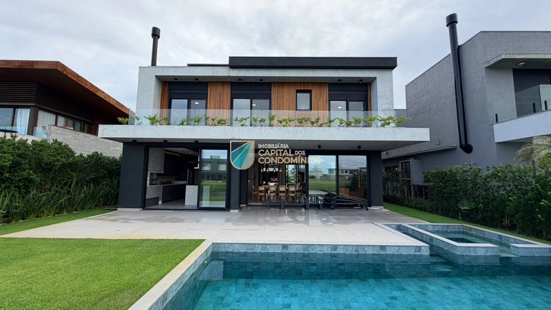 Sobrado beira lago no condomínio Costa Serena em Capão Novo: 51ª foto da galeria de imagens do imóvel