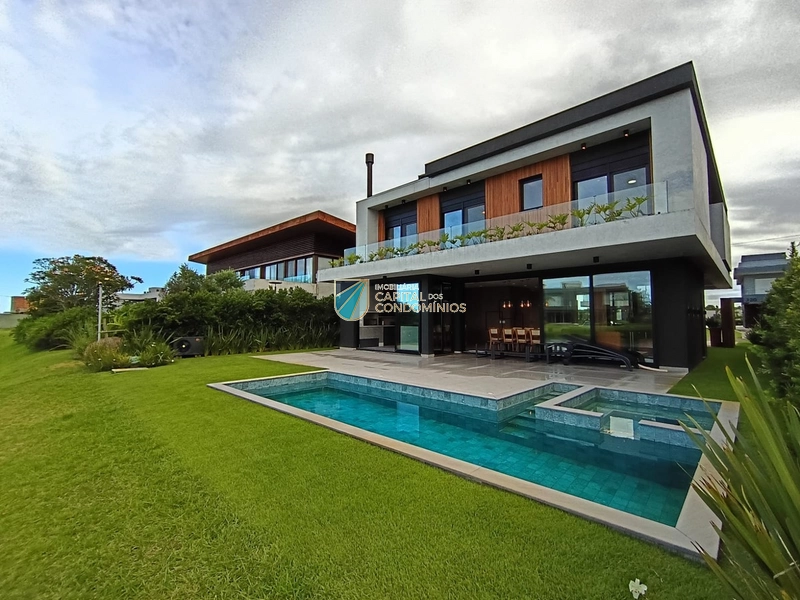 Sobrado beira lago no condomínio Costa Serena em Capão Novo: 54ª foto da galeria de imagens do imóvel