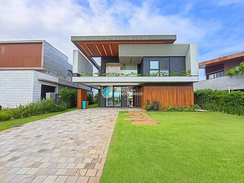 Sobrado beira lago no condomínio Costa Serena em Capão Novo: 6ª foto da galeria de imagens do imóvel