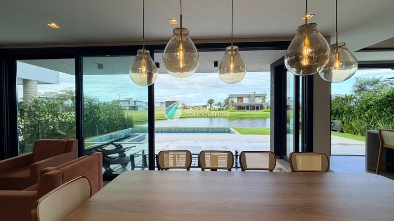 Sobrado beira lago no condomínio Costa Serena em Capão Novo: 17ª foto da galeria de imagens do imóvel