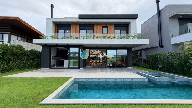 Sobrado beira lago no condomínio Costa Serena em Capão Novo: 49ª foto da galeria de imagens do imóvel