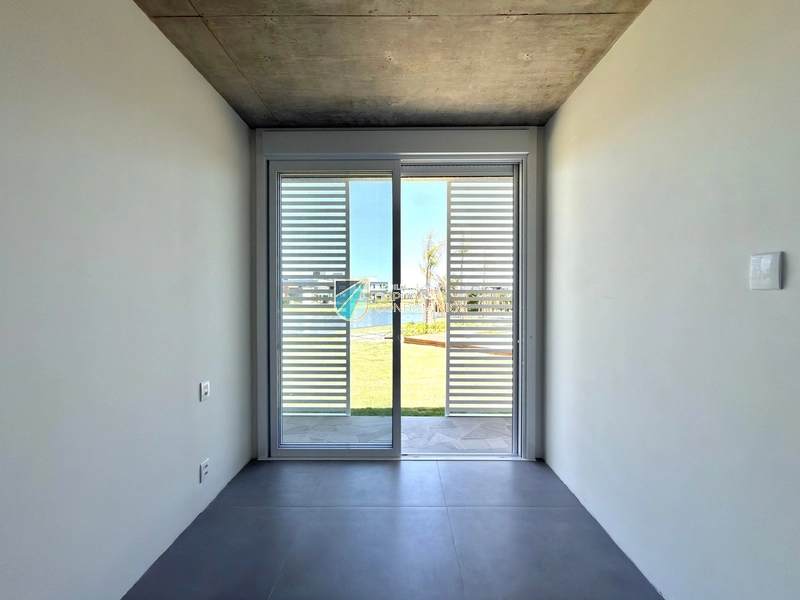 Linda casa beira lago no Condomínio Riviera: 30ª foto da galeria de imagens do imóvel