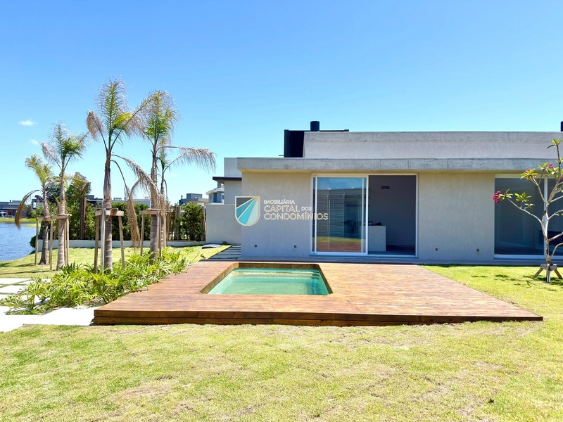 Linda casa beira lago no Condomínio Riviera: 19ª foto da galeria de imagens do imóvel