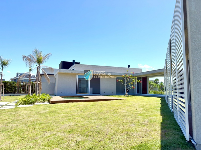 Linda casa beira lago no Condomínio Riviera: 16ª foto da galeria de imagens do imóvel