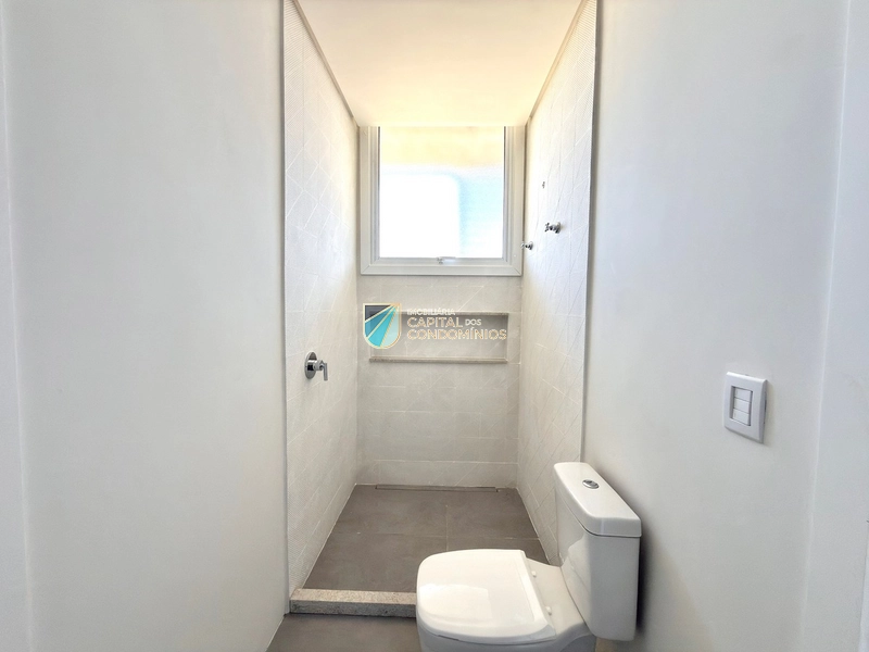 Linda casa beira lago no Condomínio Riviera: 24ª foto da galeria de imagens do imóvel