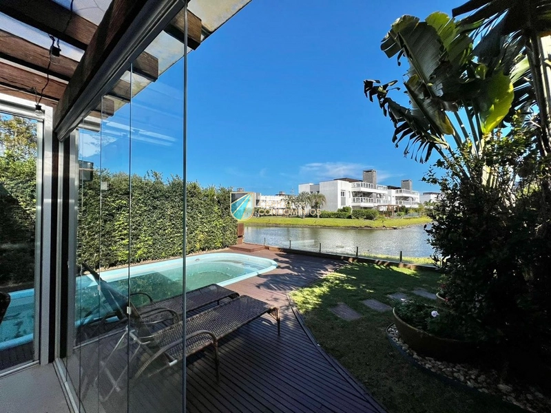 Sobrado no Rossi Atlântida