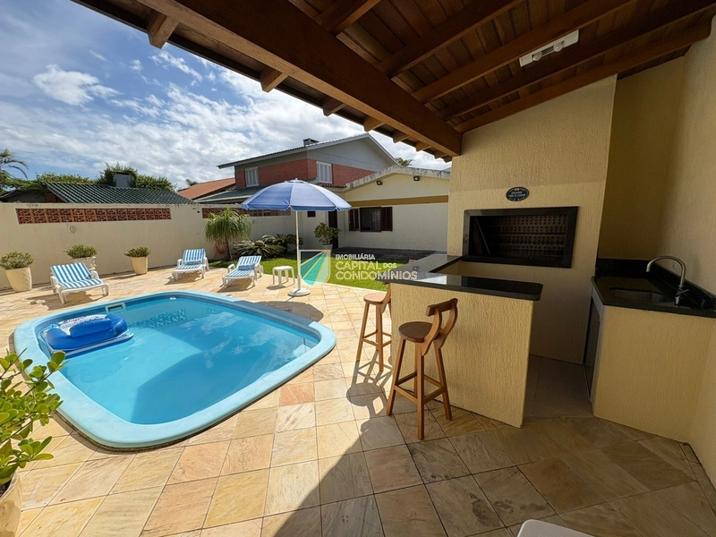 Casa térrea com piscina no centro: 21ª foto da galeria de imagens do imóvel