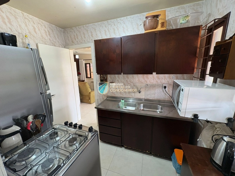 Casa térrea com piscina no centro: 12ª foto da galeria de imagens do imóvel