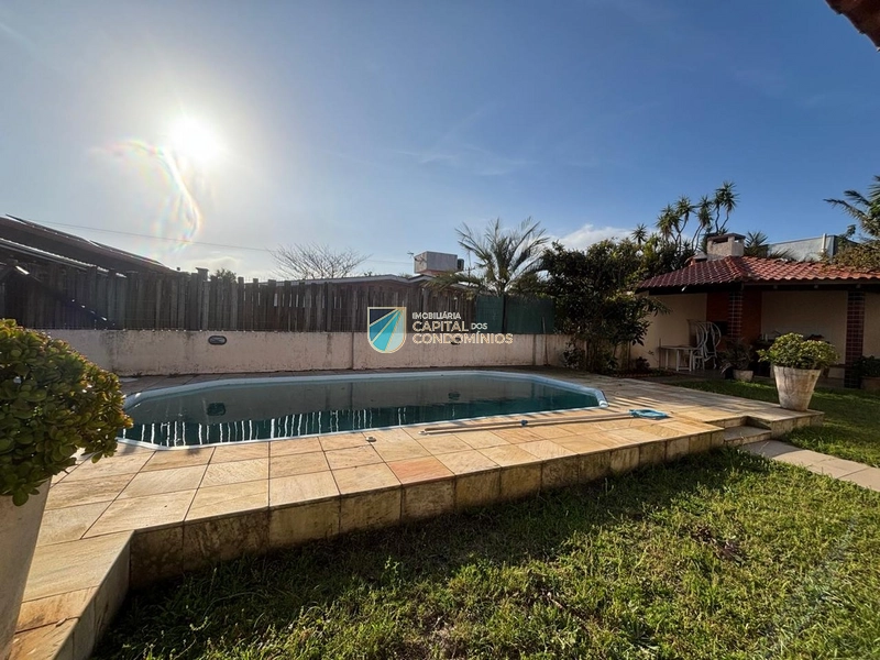 Sobrado em Atlântida: 33ª foto da galeria de imagens do imóvel