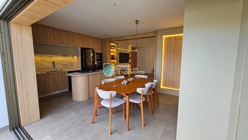 Sobrado mobiliado e decorado próximo ao mar em Xangri-lá: 3ª foto da galeria de imagens do imóvel