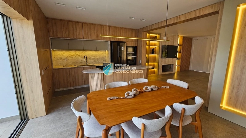 Sobrado mobiliado e decorado próximo ao mar em Xangri-lá: 2ª foto da galeria de imagens do imóvel