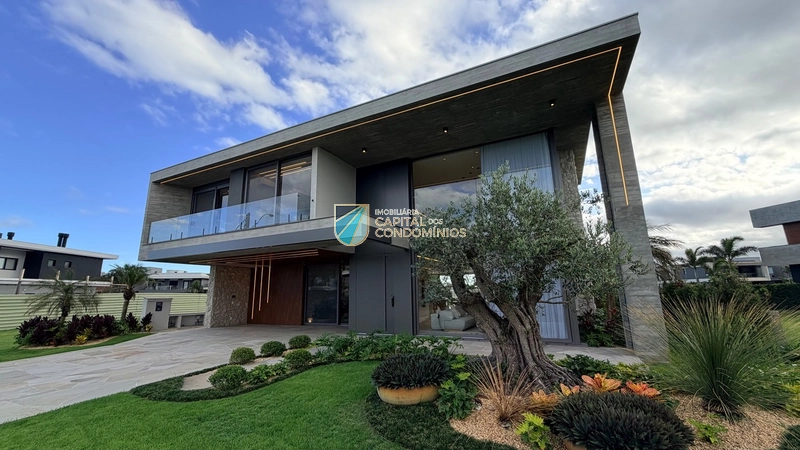 Sobrado beira lago no condomínio Sense Xangri-lá: 4ª foto da galeria de imagens do imóvel