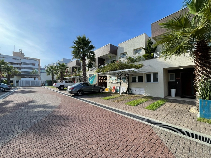 Sobrado frente ao mar!: 3ª foto da galeria de imagens do imóvel