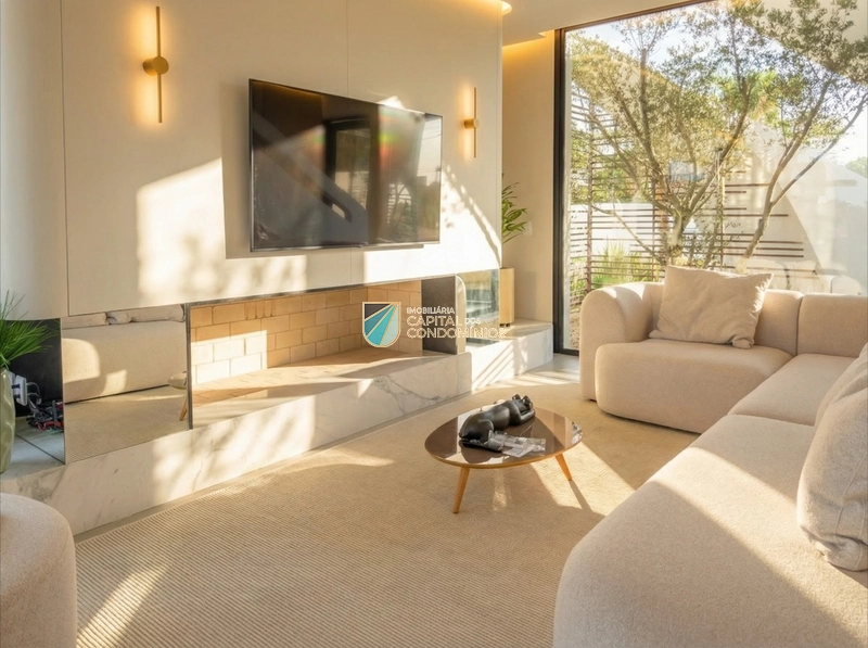 Sobrado beira lago no Condomínio Amare em Xangri-lá.: 3ª foto da galeria de imagens do imóvel