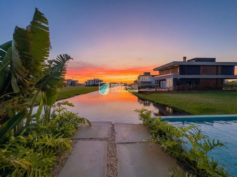 Sobrado beira lago no Condomínio Amare em Xangri-lá.: 35ª foto da galeria de imagens do imóvel