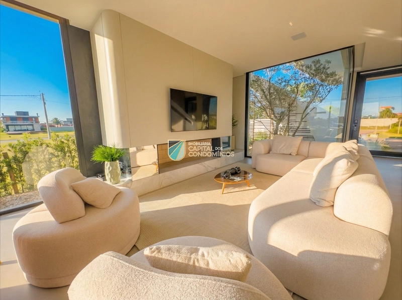 Sobrado beira lago no Condomínio Amare em Xangri-lá.: 4ª foto da galeria de imagens do imóvel