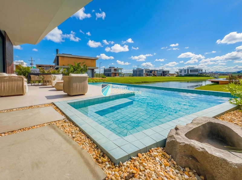 Sobrado beira lago no Condomínio Amare em Xangri-lá.: 32ª foto da galeria de imagens do imóvel