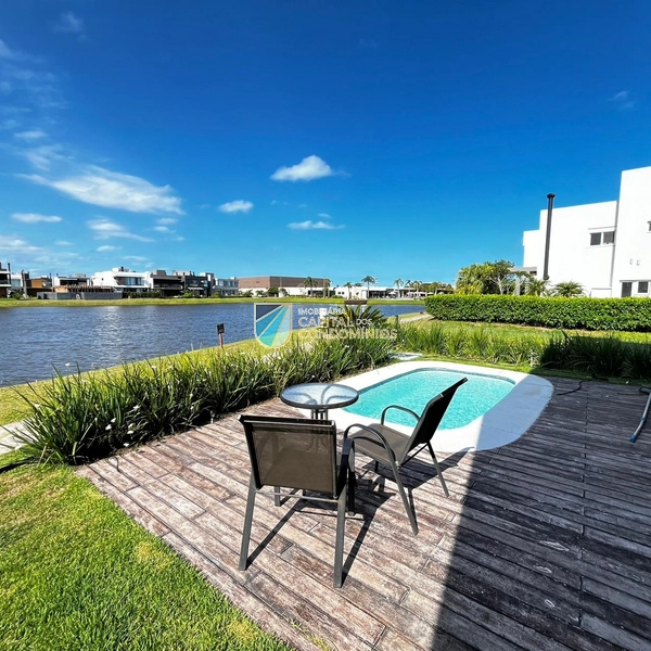 Sobrado beira lago no Blue: 2ª foto da galeria de imagens do imóvel