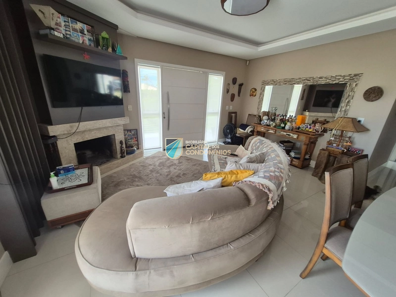 Casa de esquina em Atlântida: 11ª foto da galeria de imagens do imóvel