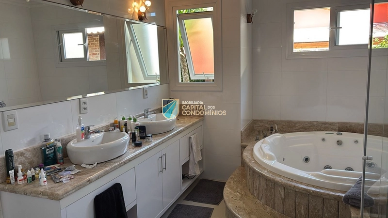 Casa de esquina em Atlântida: 16ª foto da galeria de imagens do imóvel