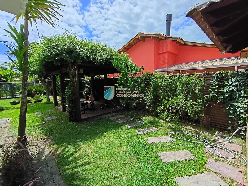 Casa de esquina em Atlântida: 12ª foto da galeria de imagens do imóvel