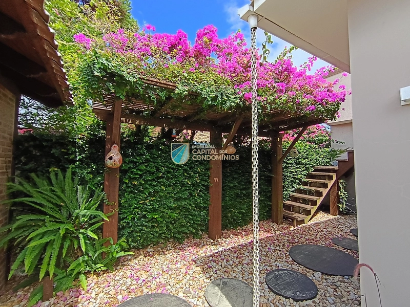 Casa de esquina em Atlântida: 16ª foto da galeria de imagens do imóvel