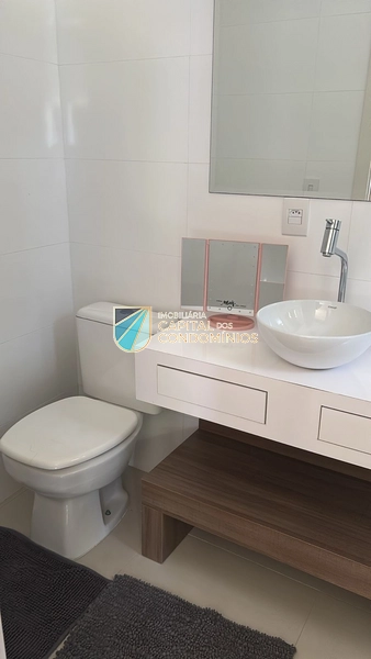 Casa de esquina em Atlântida: 21ª foto da galeria de imagens do imóvel