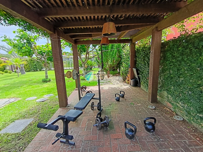 Casa de esquina em Atlântida: 9ª foto da galeria de imagens do imóvel