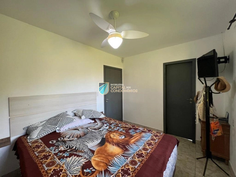 Casa no centro em 2 terrenos: 9ª foto da galeria de imagens do imóvel