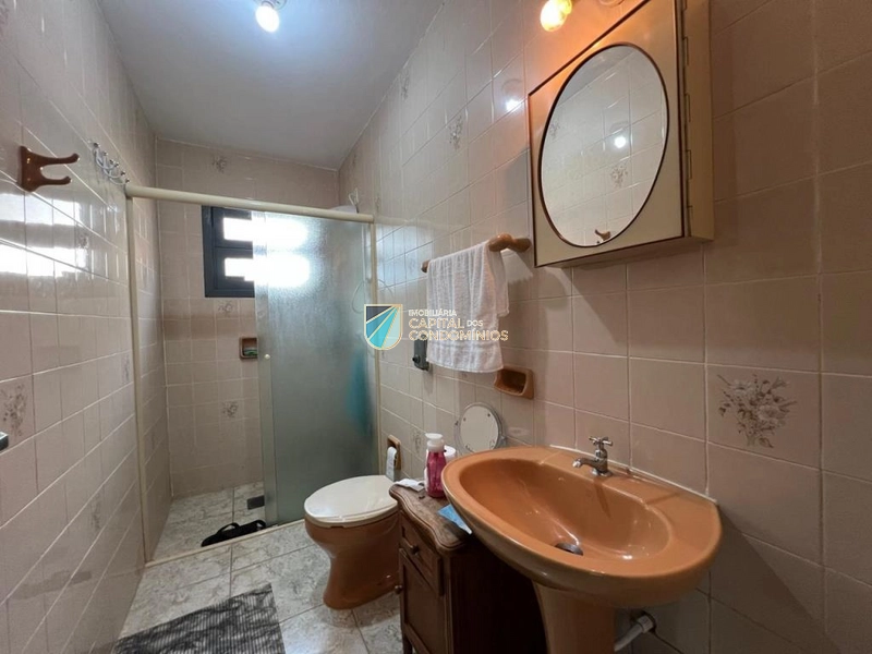 Casa no centro em 2 terrenos: 14ª foto da galeria de imagens do imóvel