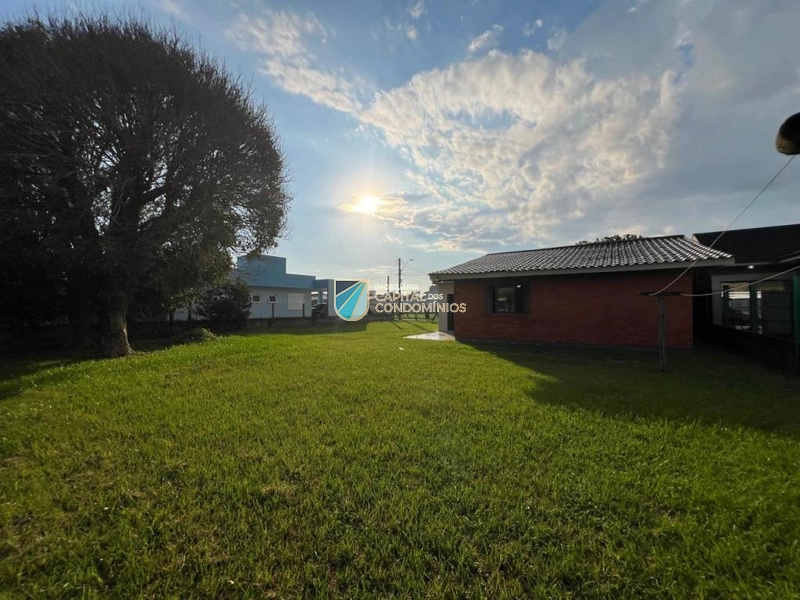 Casa no centro em 2 terrenos: 16ª foto da galeria de imagens do imóvel