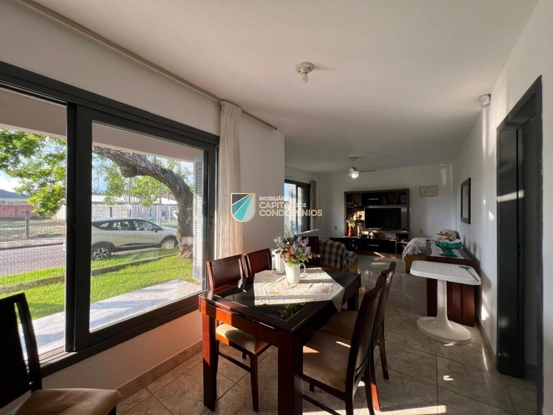 Casa no centro em 2 terrenos: 3ª foto da galeria de imagens do imóvel