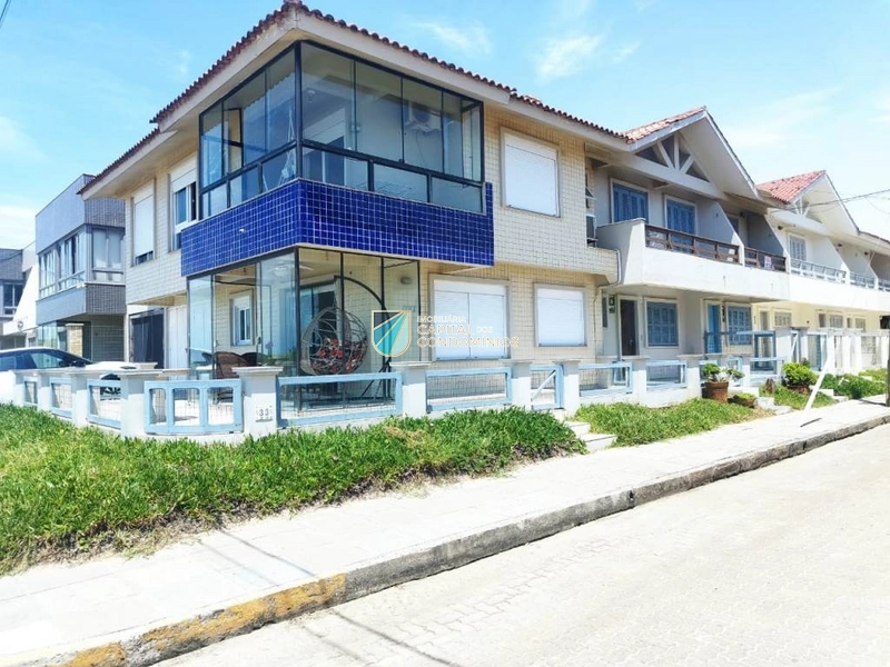 Sobrado com vista para o mar: 1ª foto da galeria de imagens do imóvel